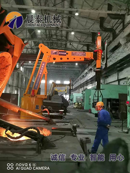 電爐智能撈渣機(jī)